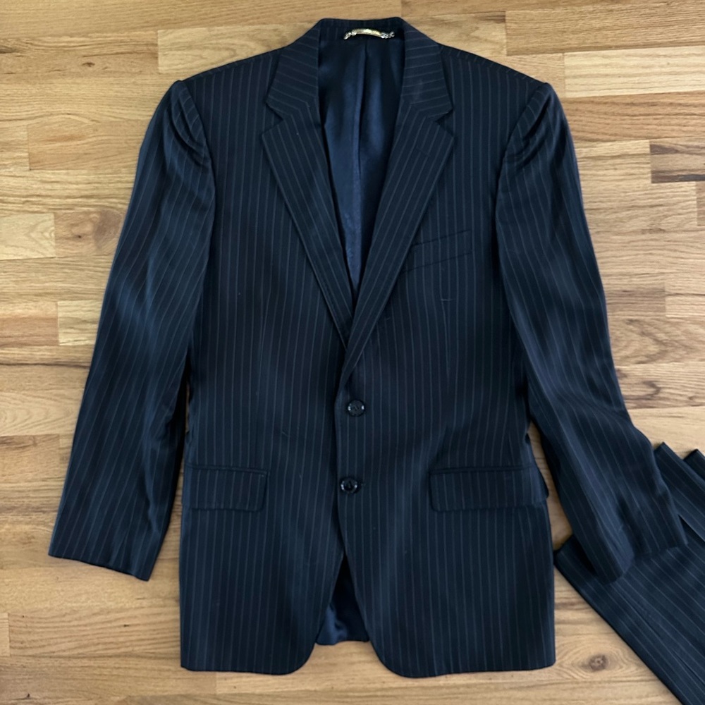 BLACK Dolce & Gabbana pinstripe suit